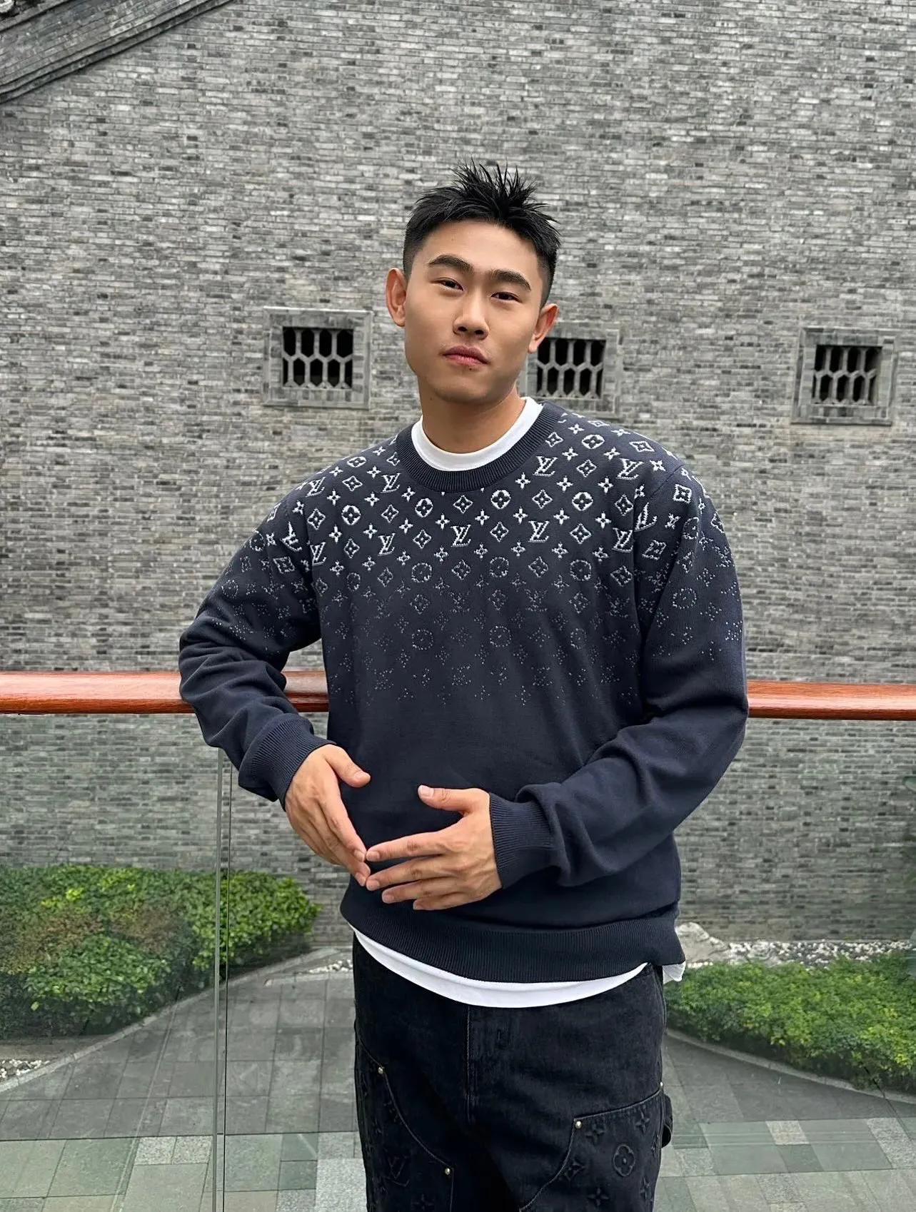 Louis Vuitton/Louis Vuitton gradient old flower jacquard crew neck sweater